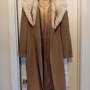 Full-length coat with faux fur collar